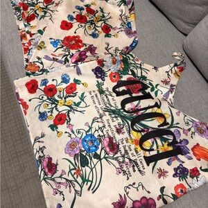 Gucci printed Cream Floral silk pajamas